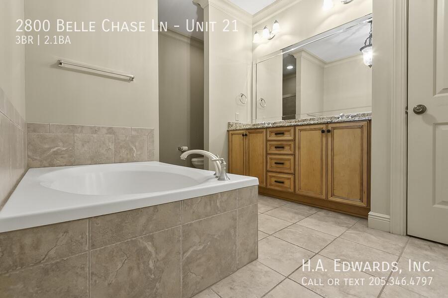 2800 Belle Chase Ln. Unit 21 property image