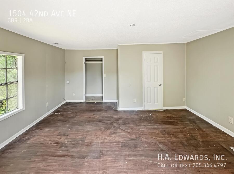 1504 42nd Ave NE property image