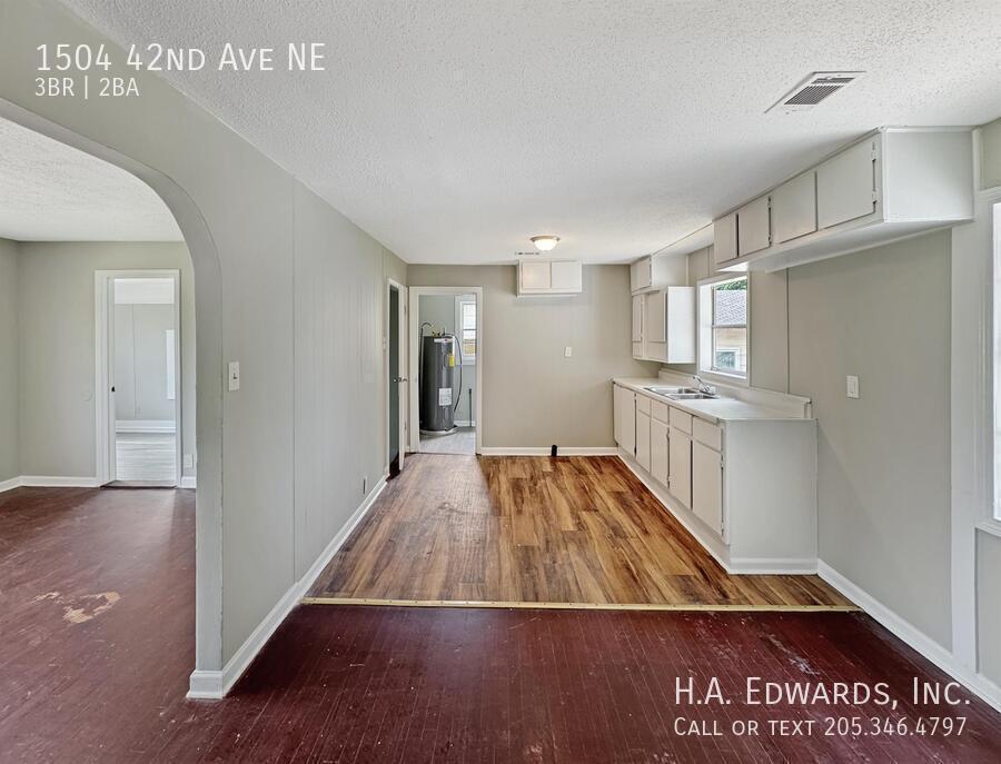 1504 42nd Ave NE property image