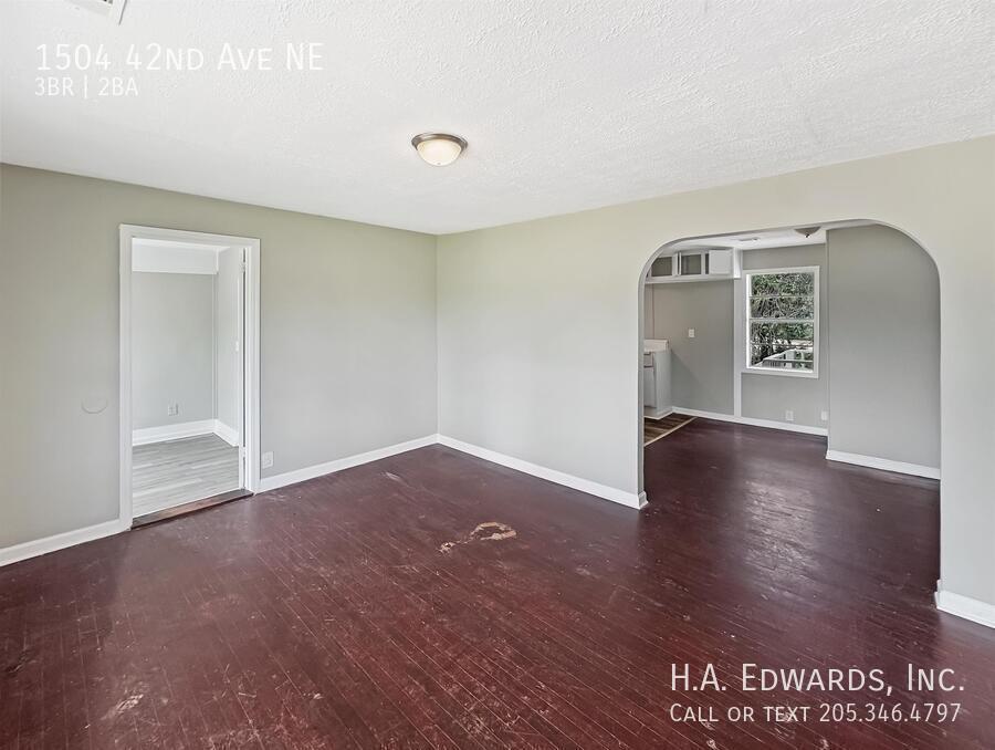 1504 42nd Ave NE property image