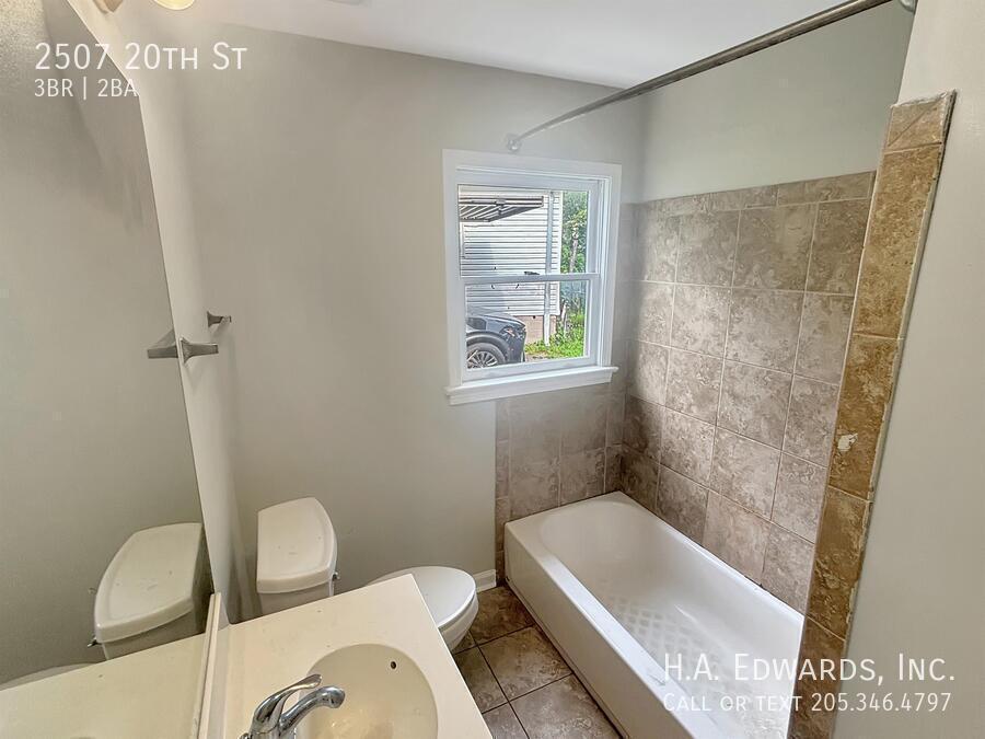 2507 20th St property image