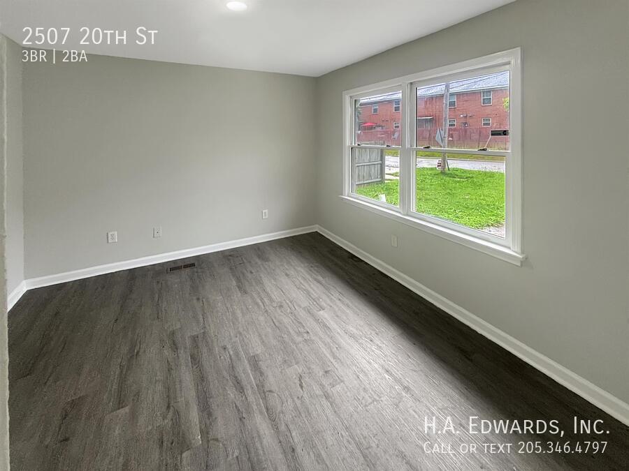 2507 20th St property image
