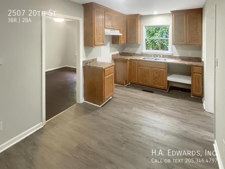 2507 20th St property image