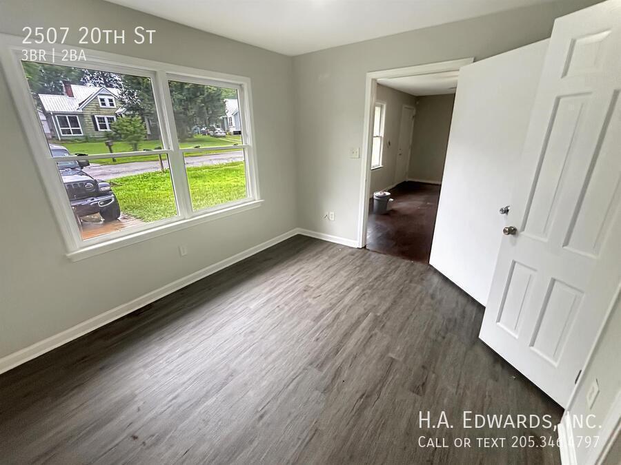 2507 20th St property image