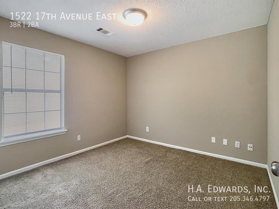 1522 17th Ave E property image