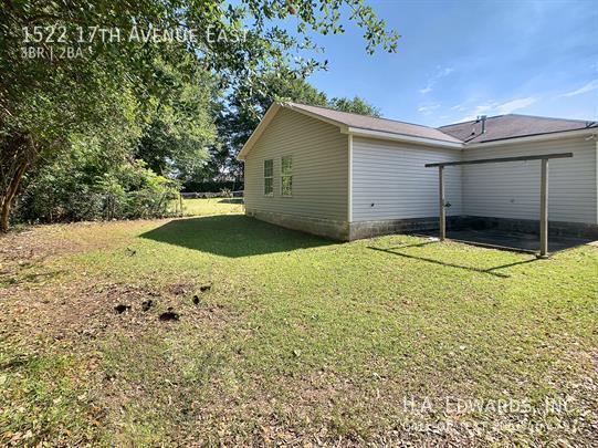1522 17th Ave E property image