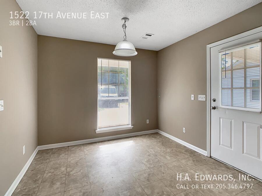 1522 17th Ave E property image