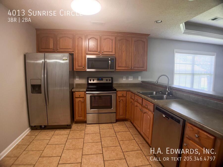 4013 Sunrise Circle property image