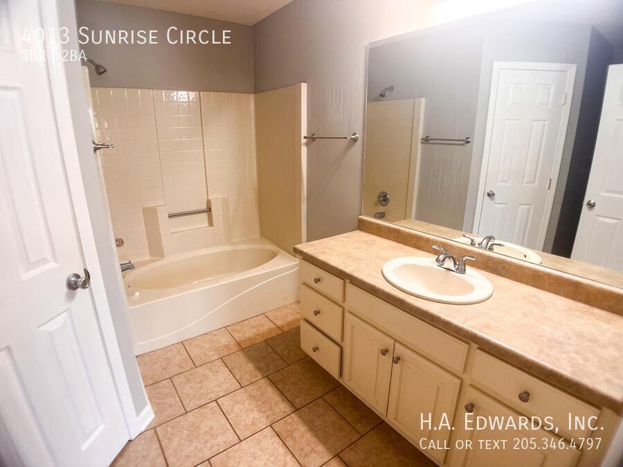4013 Sunrise Circle property image