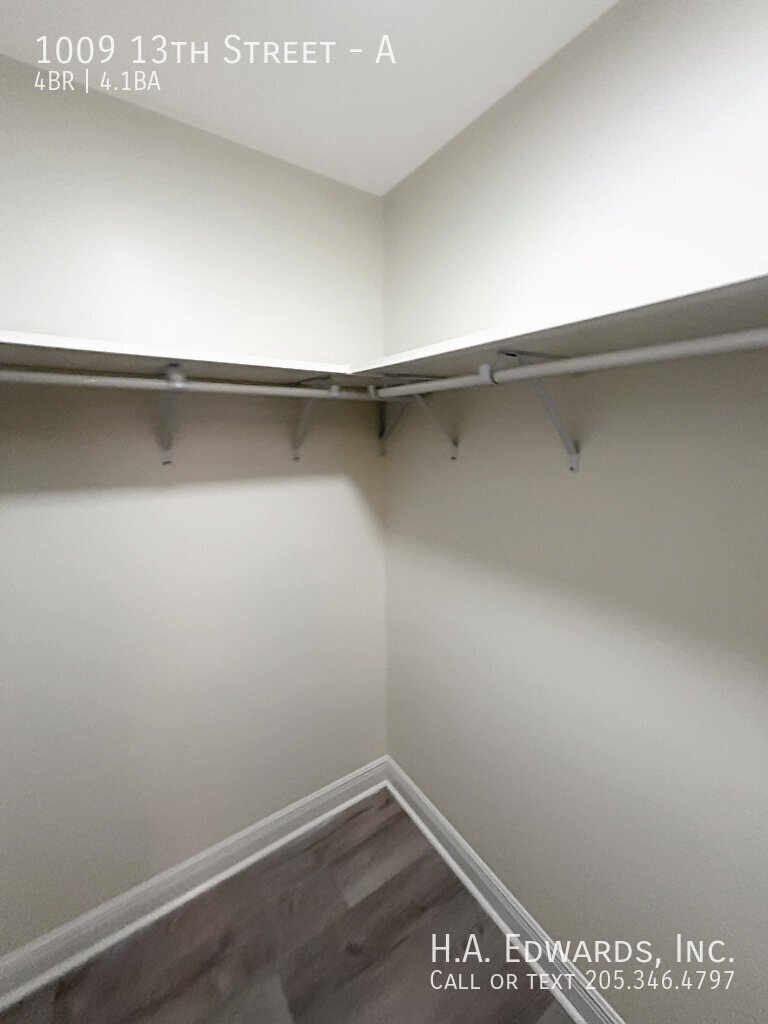 1009 13th Street property image
