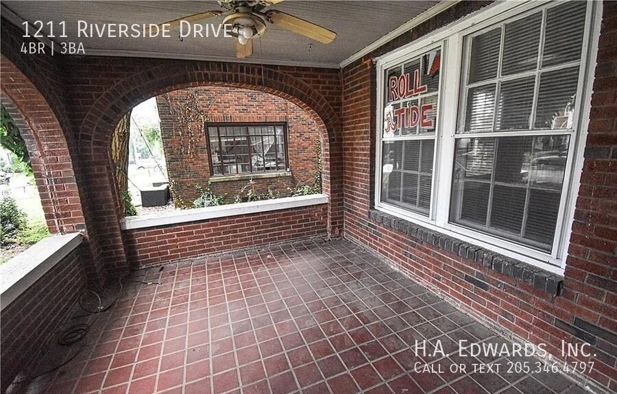 1211 Riverside Drive property image