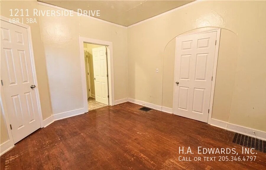 1211 Riverside Drive property image