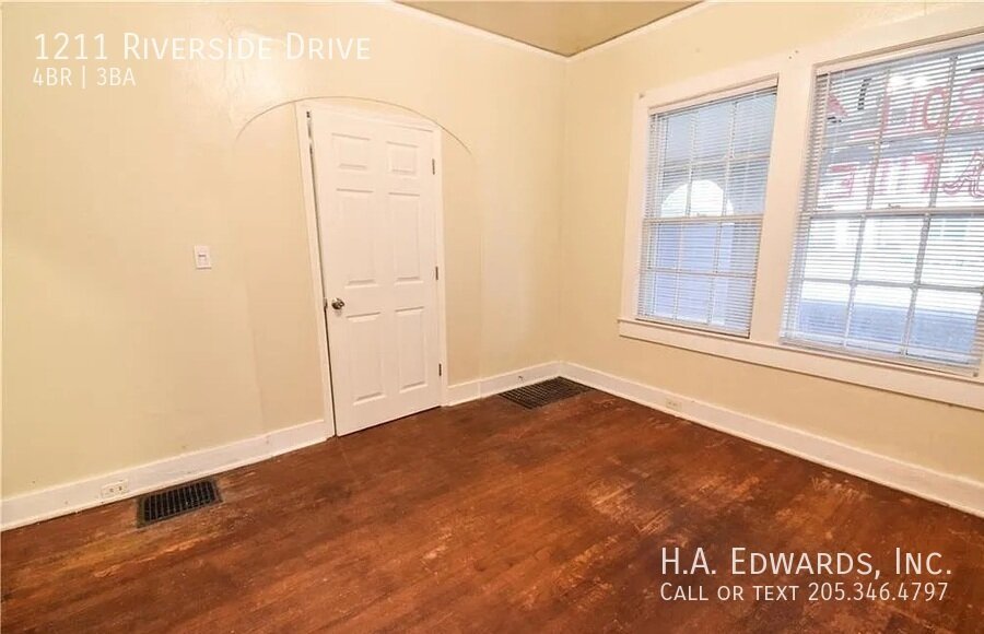 1211 Riverside Drive property image