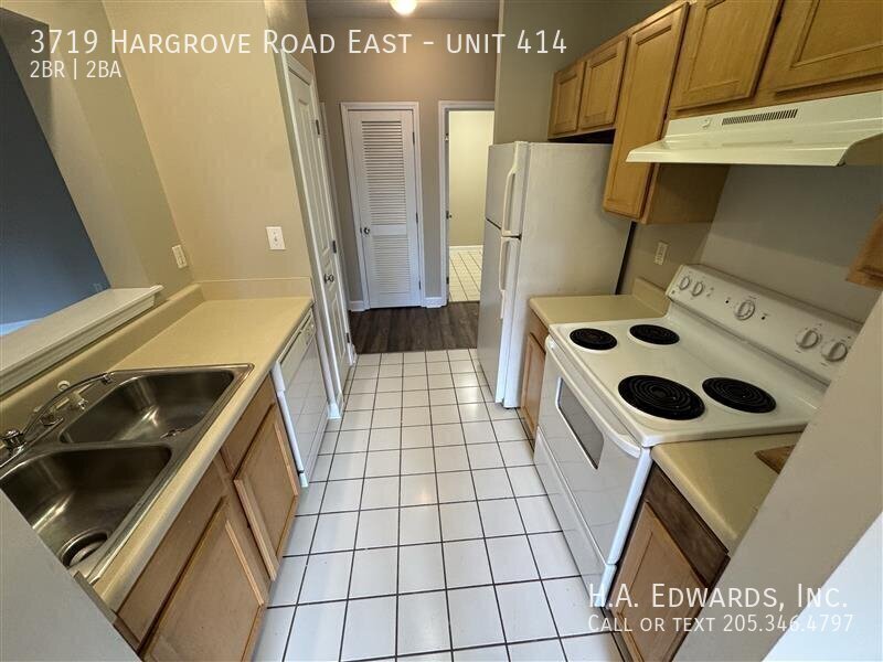 3719 Hargrove Road East property image