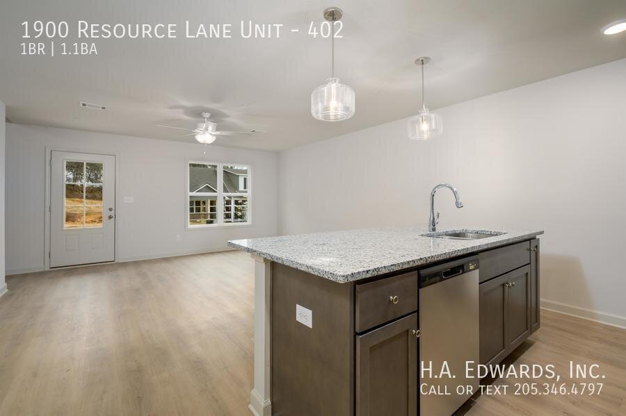 The Square at Canetuck Unit 402 property image