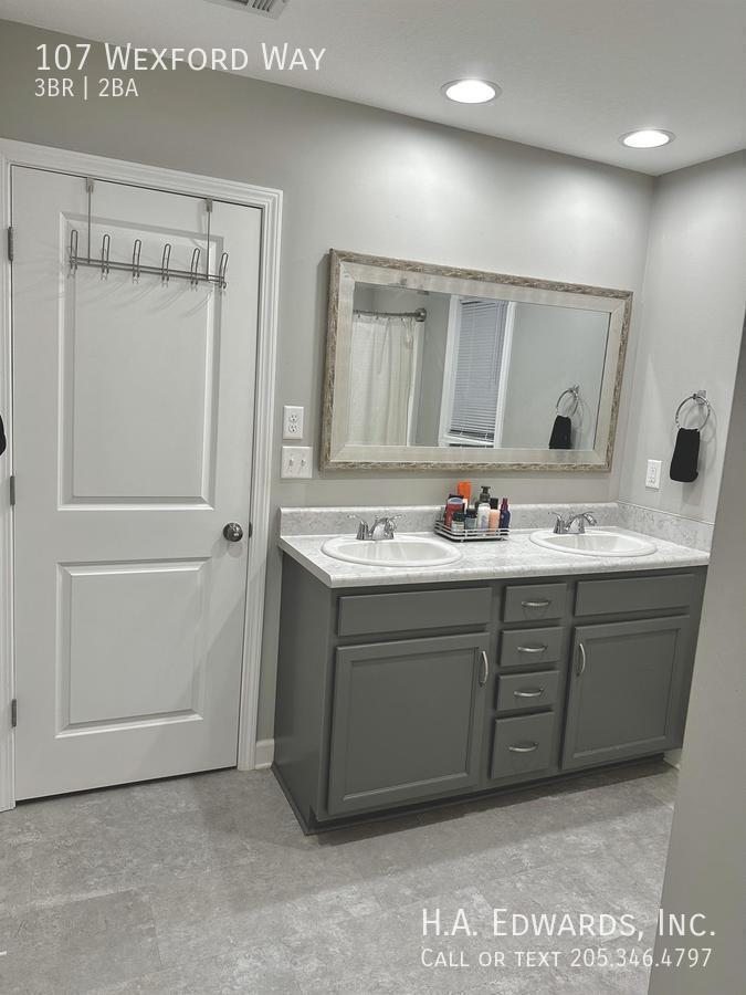 107 Wexford Way property image