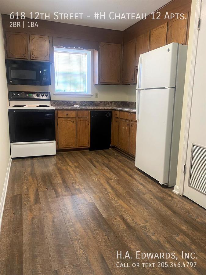 Chateau 12 Apartments property image