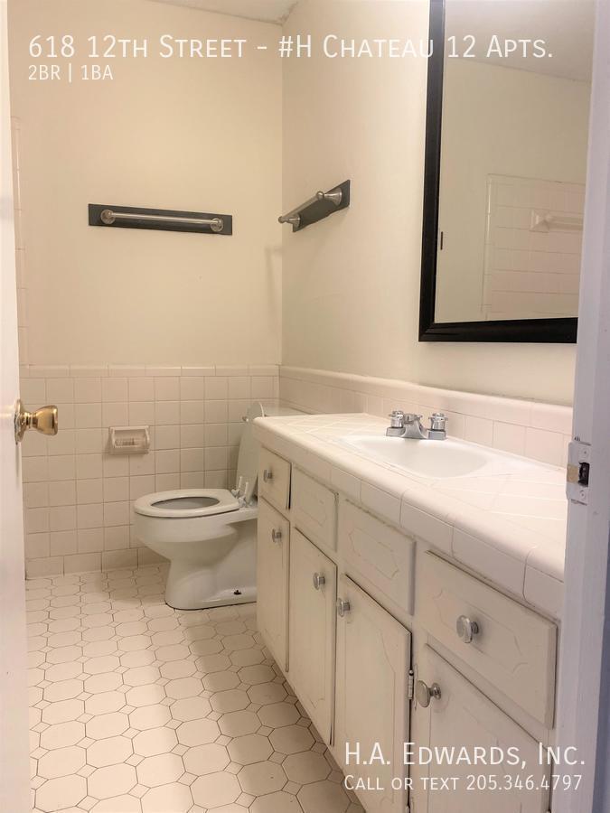 Chateau 12 Apartments property image