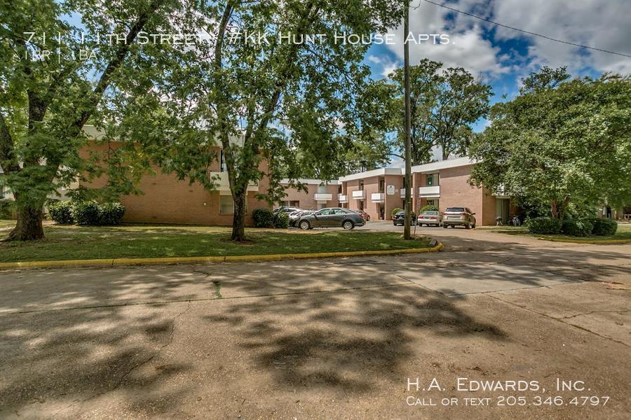 Hunt House Apartments property image