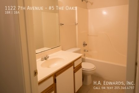 The Oaks Apartments property image