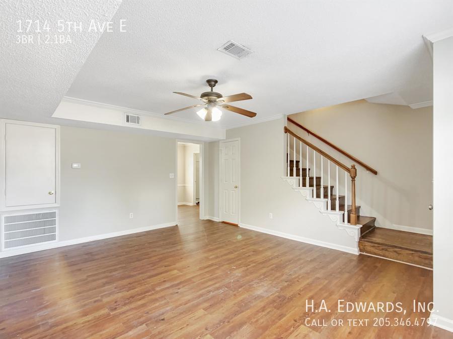 1714 5th Ave E property image