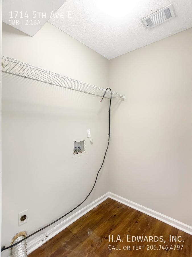 1714 5th Ave E property image