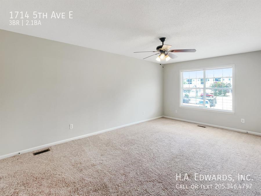 1714 5th Ave E property image