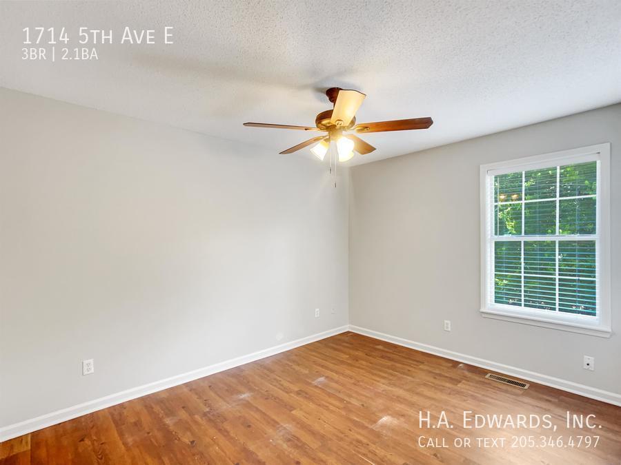 1714 5th Ave E property image