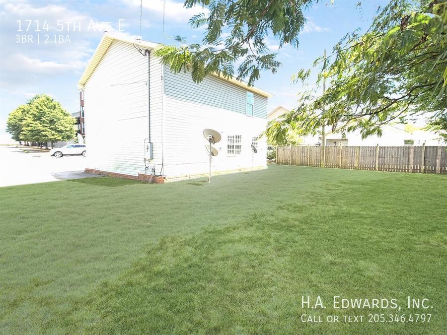 1714 5th Ave E property image