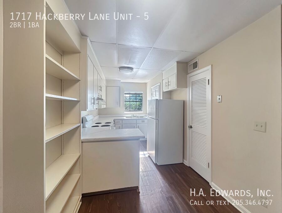 1717 Hackberry Lane Unit 5 Tuscaloosa, AL 35401 | H.A. Edwards
