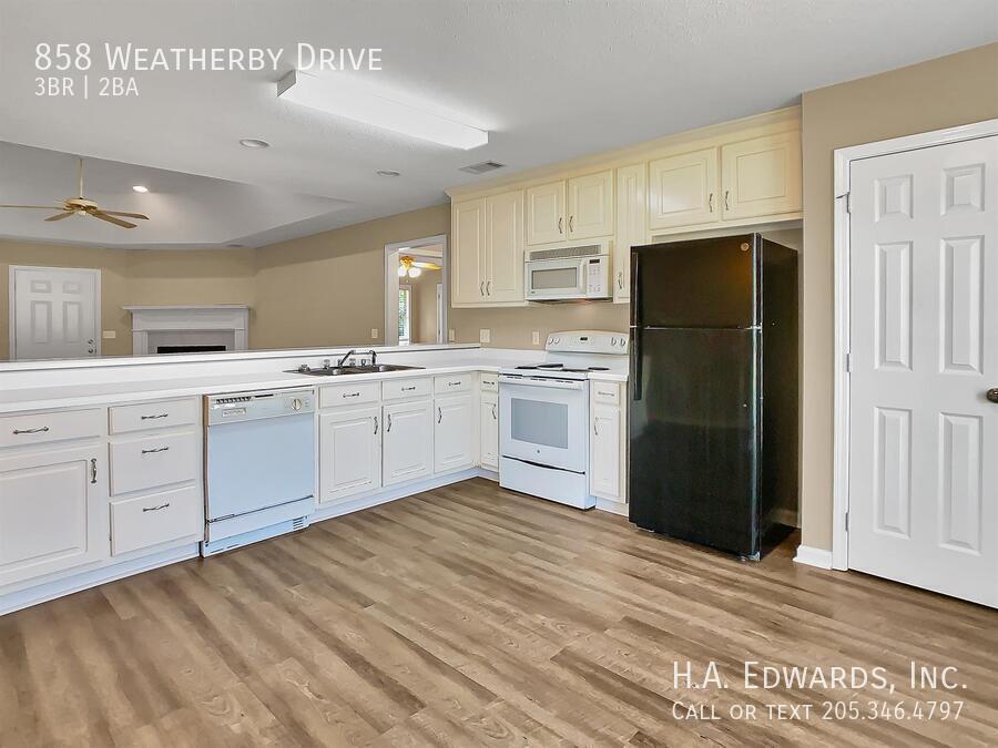 858 Weatherby Drive property image