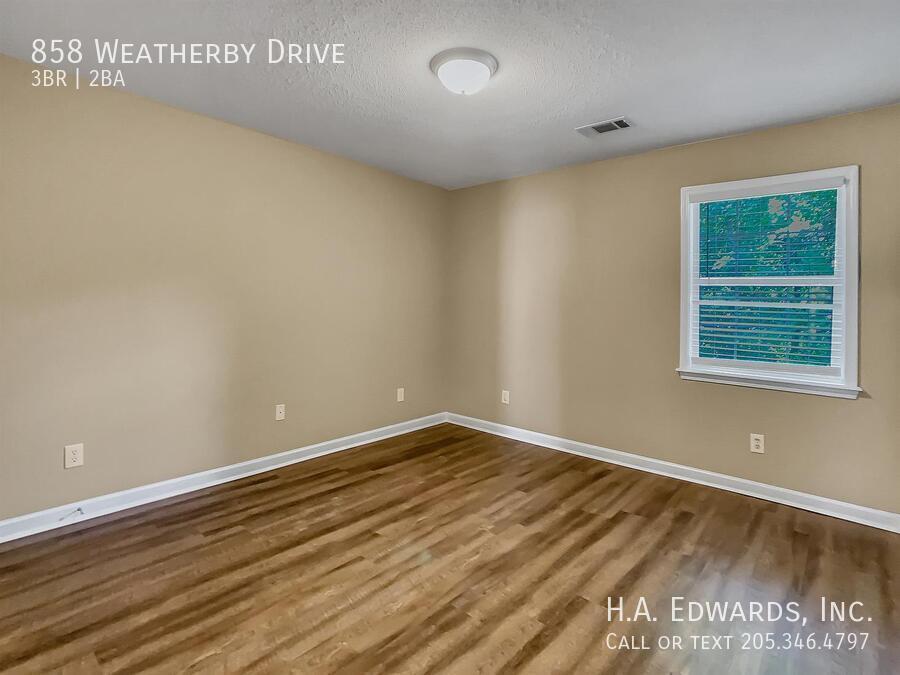 858 Weatherby Drive property image